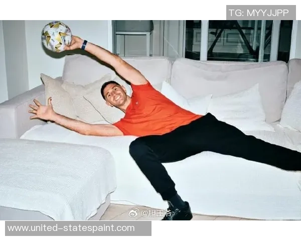 足球界体重最重球员是谁 他因体型独特引发广泛关注